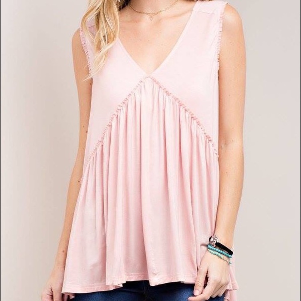 1 Left! NWT. Ruffle Detail Top in Dusty Rose