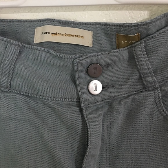 Anthropologie 27 mid rise flares in sage - Picture 4 of 4