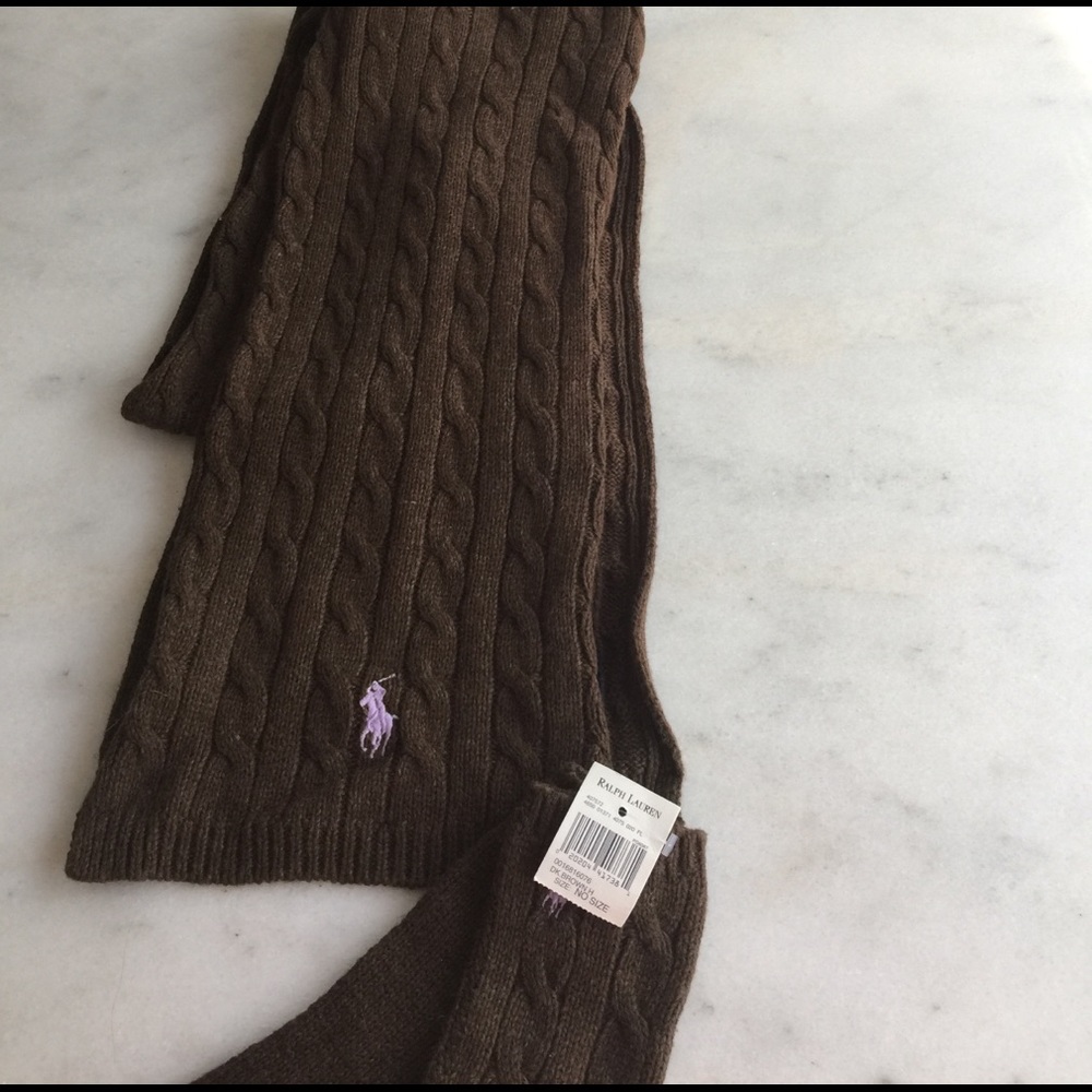 Polo scarf