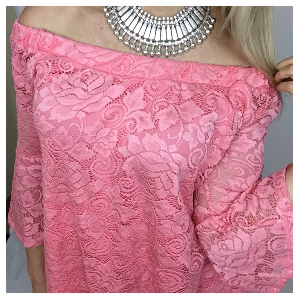 💥HOTSALE💥Rich Blush Lace Bell Tunic Top Sold - Picture 5 of 7