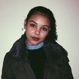 Meet your Posher, Abigail