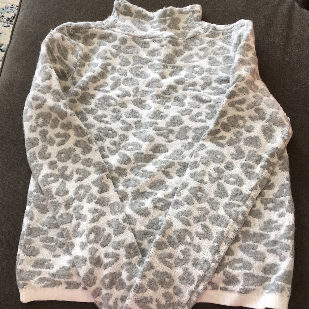 Soft leopard print wool sweater