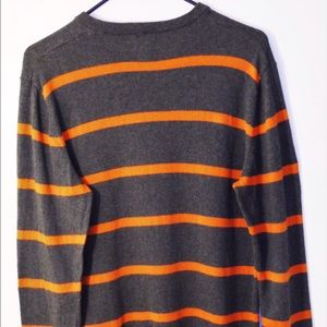 Old Navy V-Neck Sweater