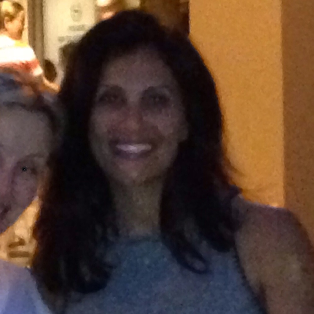 Meet your Posher, Danielle