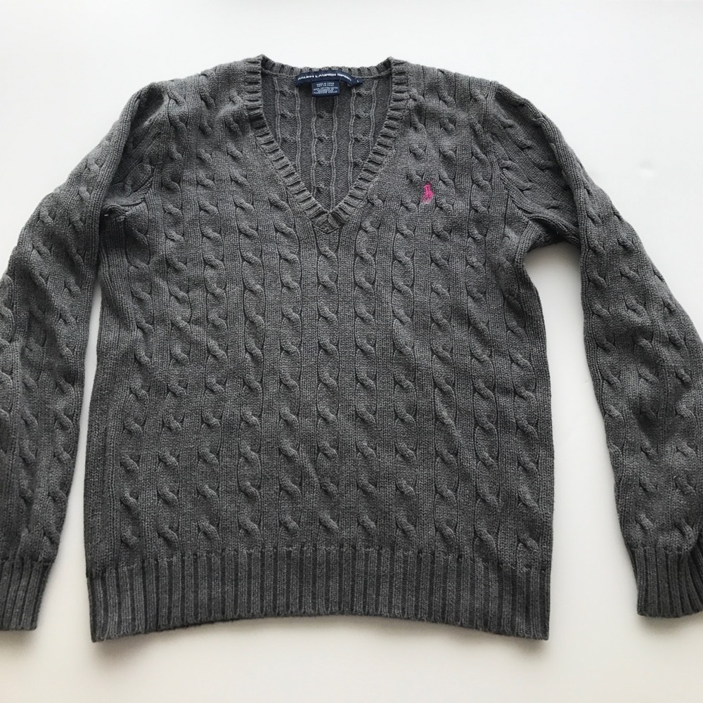 Cable-knit v-neck sweater