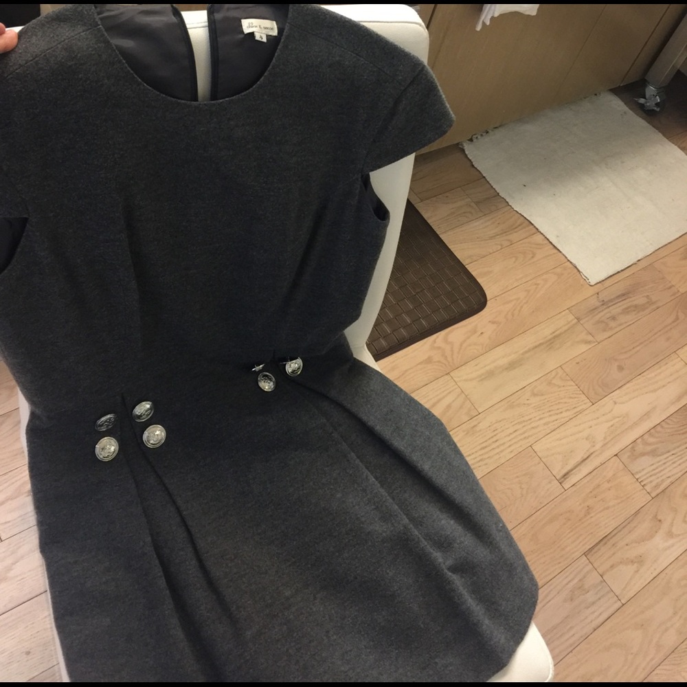 Like new size 4 wool Chloe & Reese dress