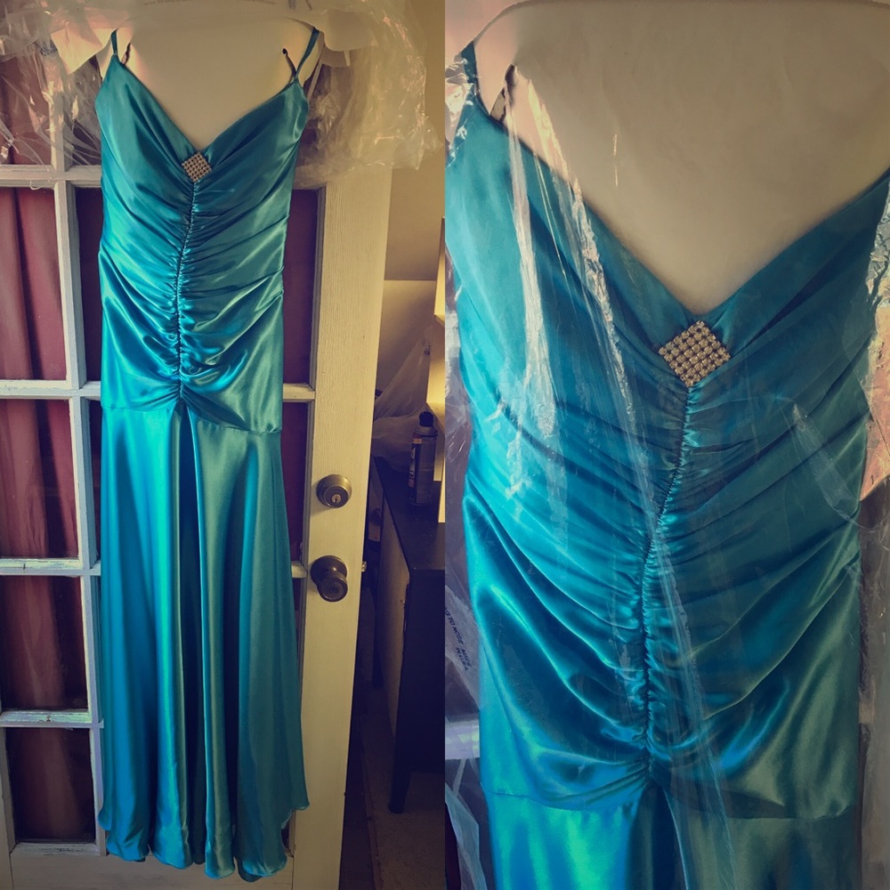 Genne Sax Prom dress
