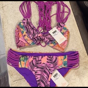 Maaji Reversible Bikini 👙-Top L-Bottoms M