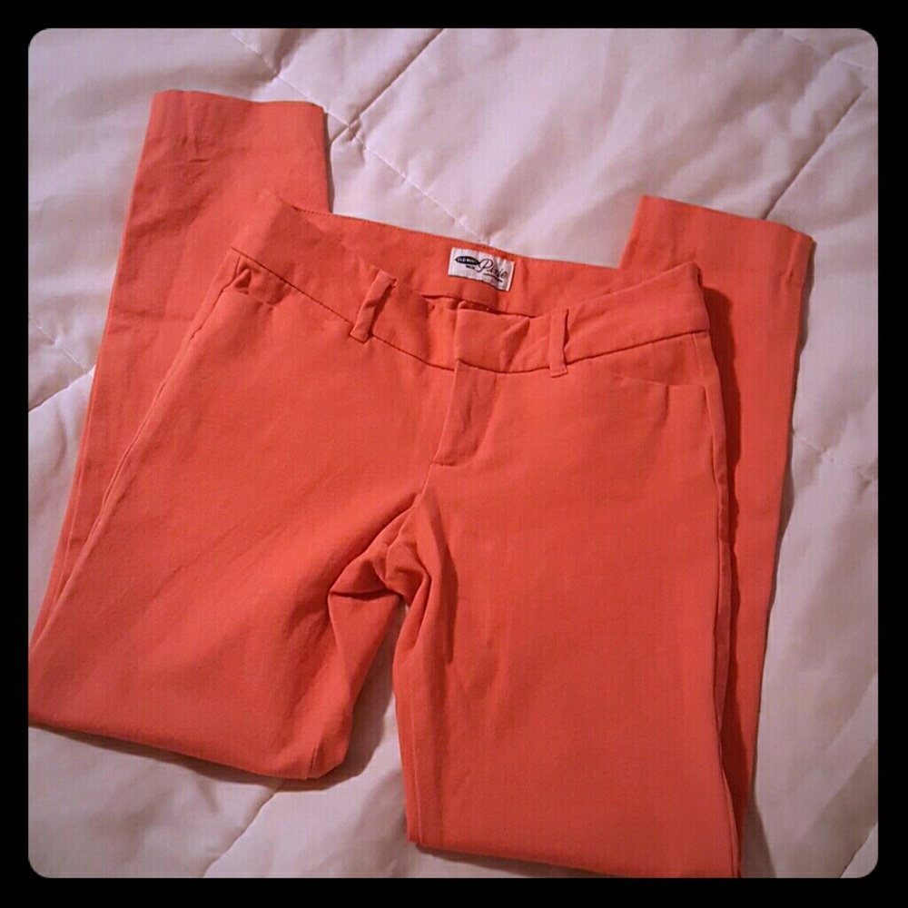 Coral colored pixie crop pants
