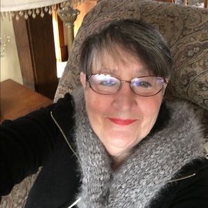 Meet your Posher, Angie