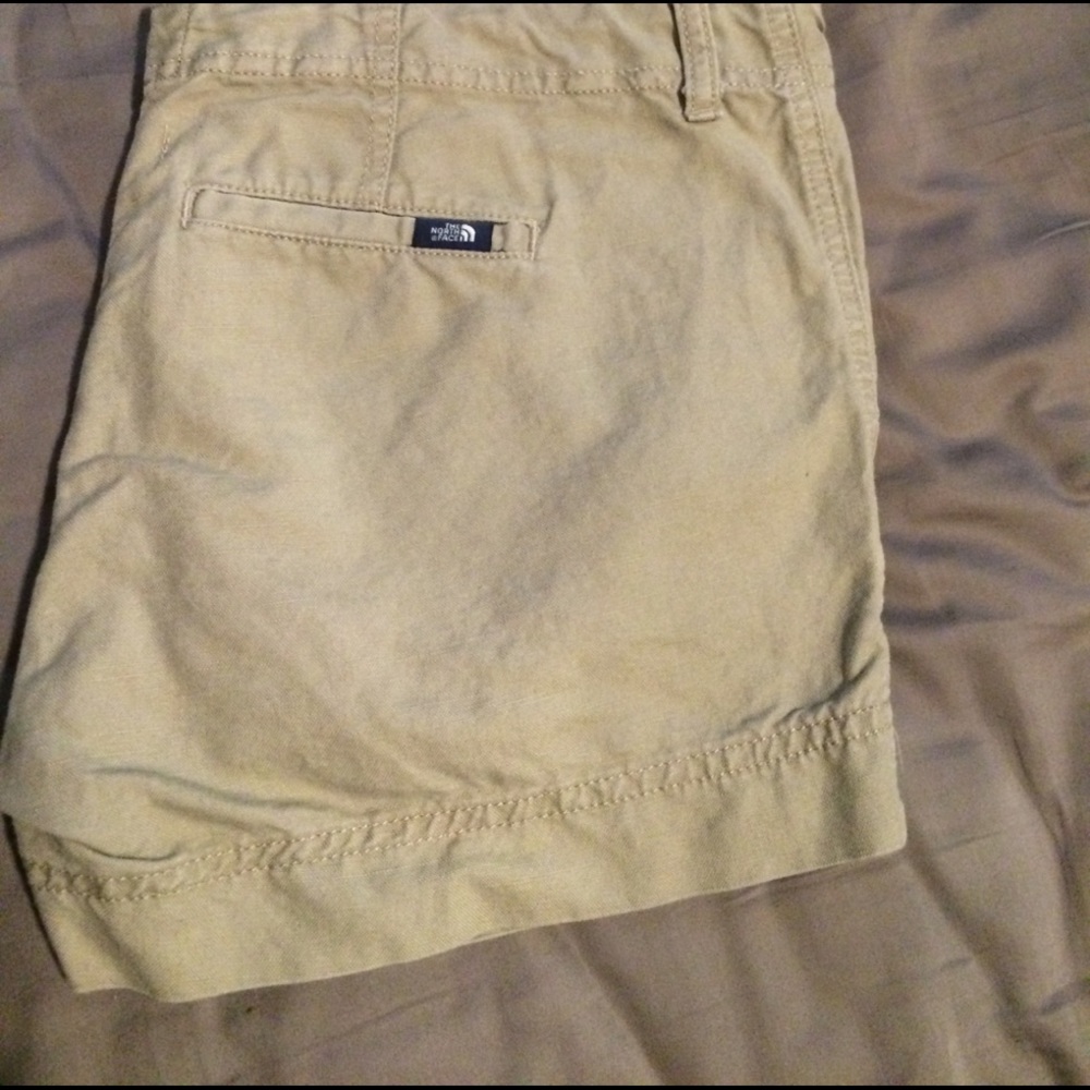 Khaki The North Face shorts