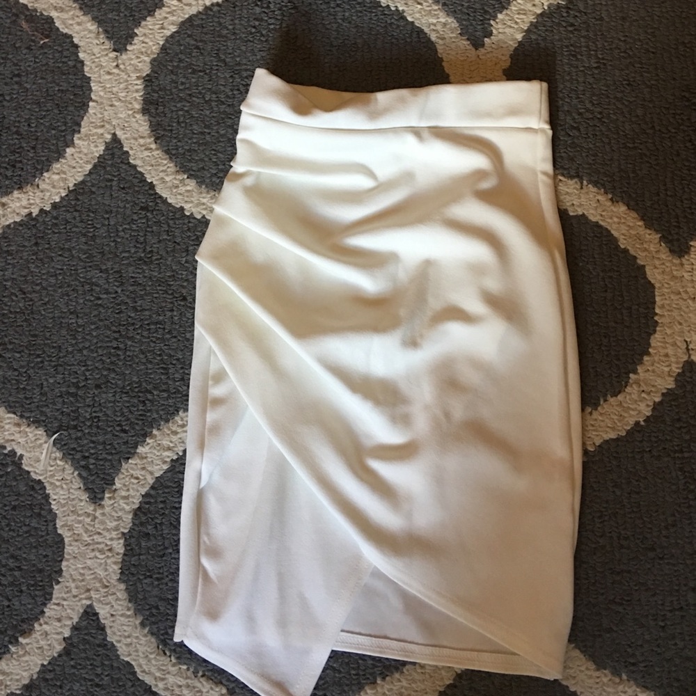 Tight white skirt