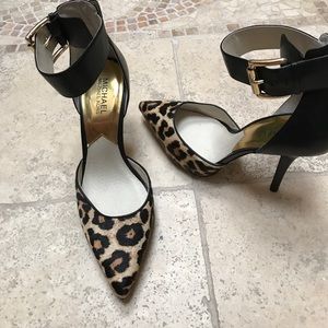 Michael Kors leopard/Gold Heels sz9