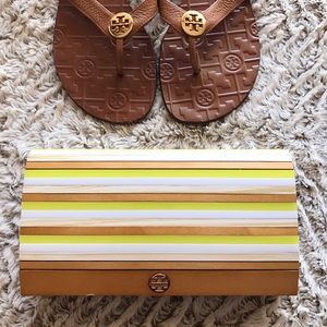 💛 Tory Burch Clutch 💛