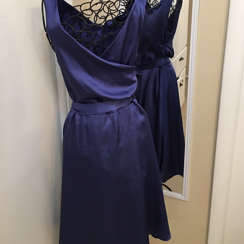 1 hr sale!!! 100% polyester soft flowing dress