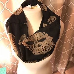 Charming Charlie scarf
