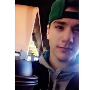 Meet your Posher, Justin