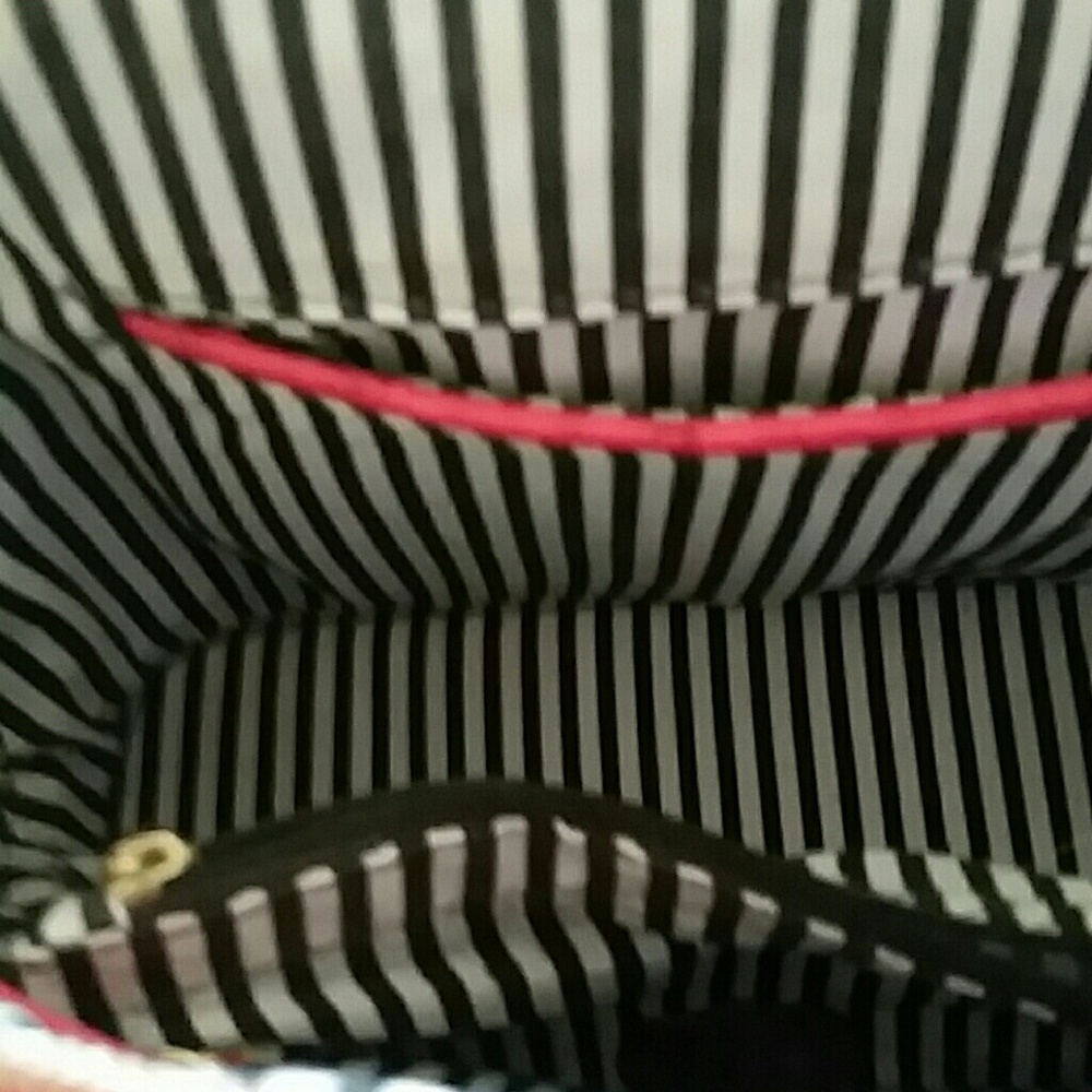 Purse - Picture 2 of 3