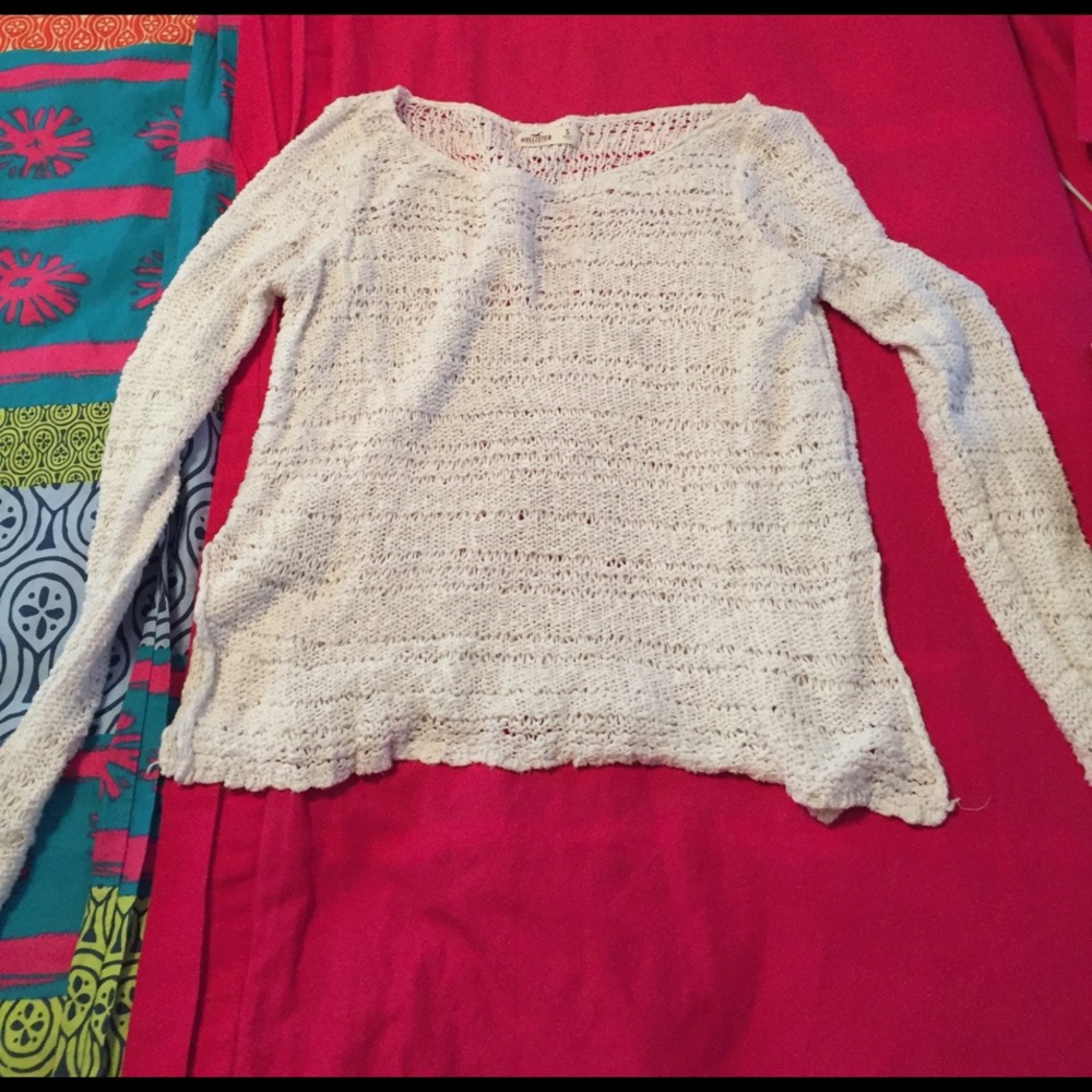 Hollister crop sweater or cover up