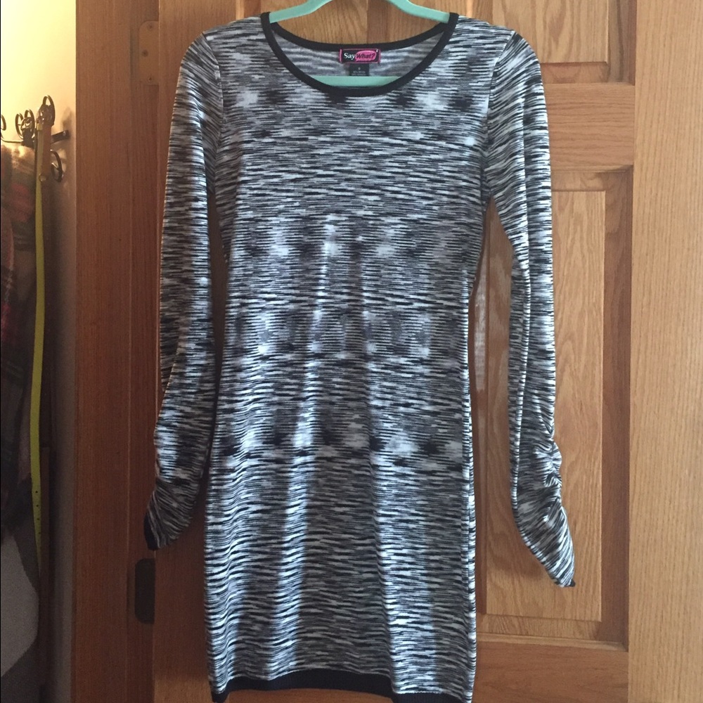 Black and white long sleeve bodycon