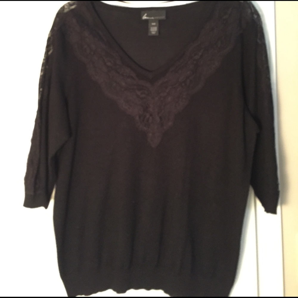Black 3/4 sleeve sweater w/ see thru lace sleeves.