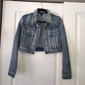 Cropped denim jacket