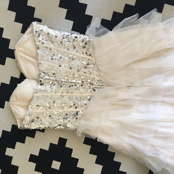 Prom dress - Picture 4 of 4