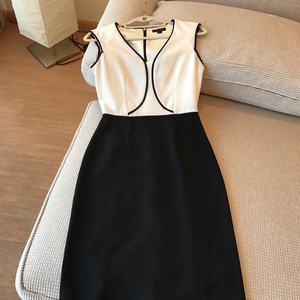 TAHARI DRESS SIZE 2