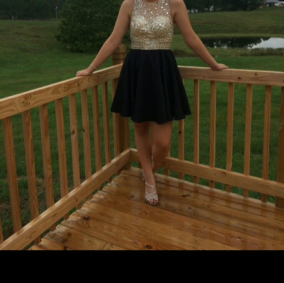 Prom dress - Picture 3 of 4