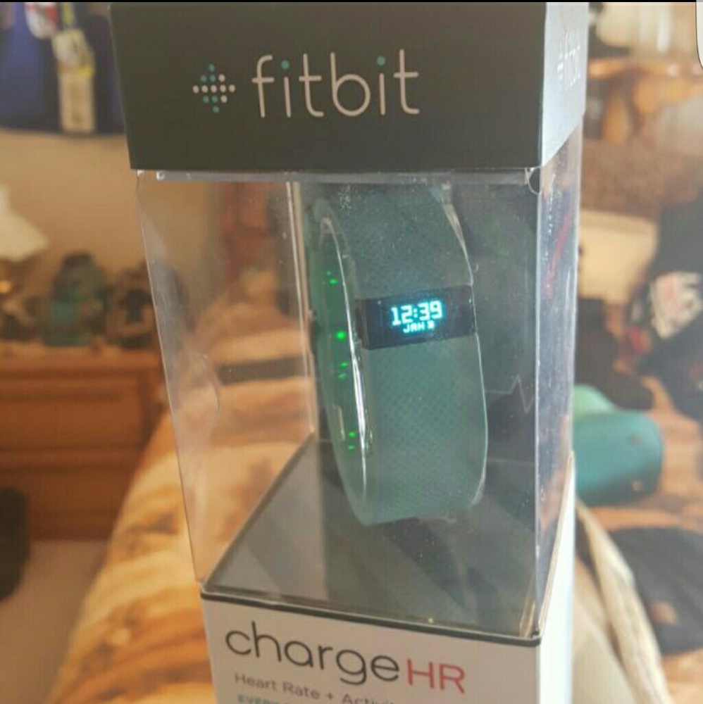 Fitbit Charge HR in Teal Small