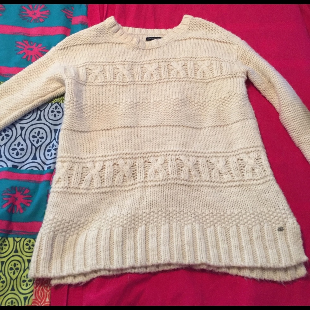Off white long sweater from American Eagle