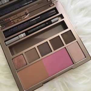 Urban Decay Naked on the Run Palette