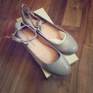 Marc By Marc Jacobs crackled leather bow flats
