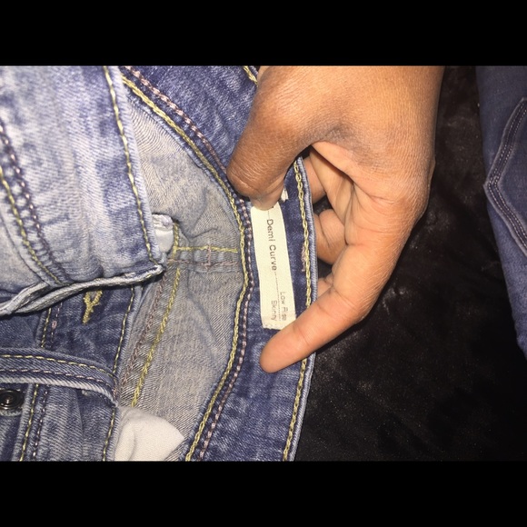 Blue Levi's - Picture 2 of 4