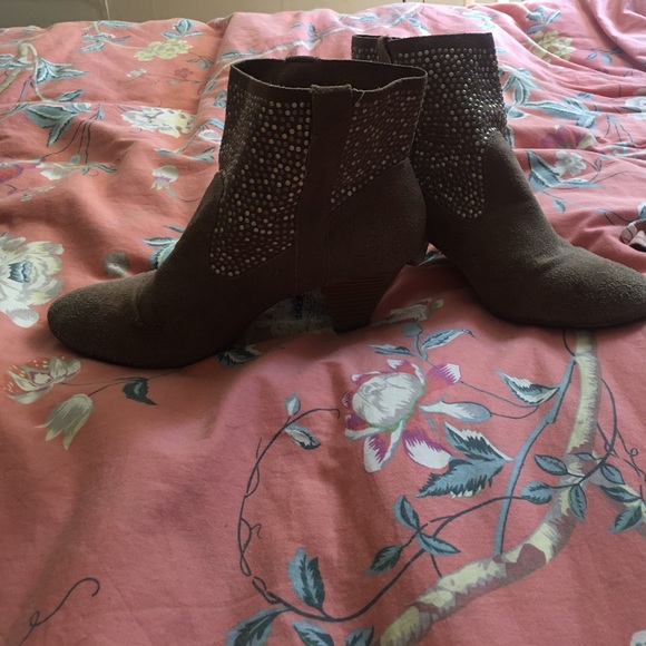 Short Spring Booties - Picture 3 of 6