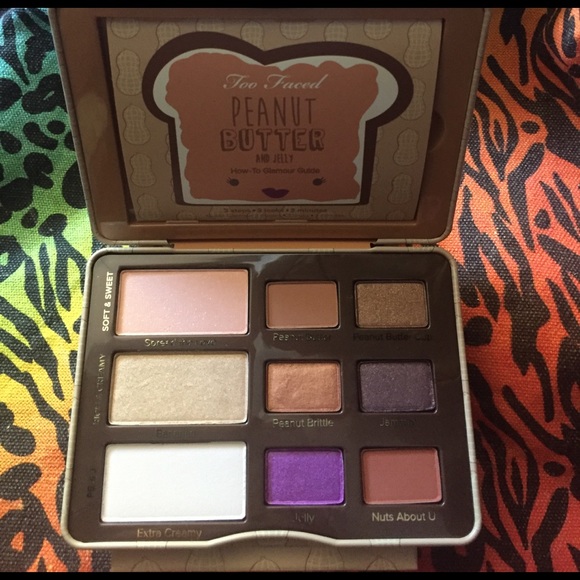 Too Faced Peanut Butter & Jelly Eyeshadow Palette - Picture 6 of 8