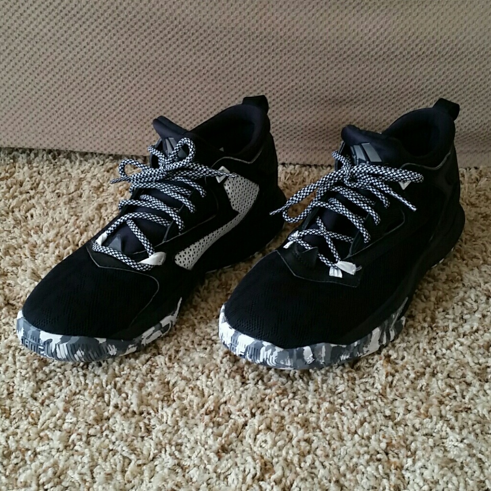 Adidas D Lillard 2.0 Basketball shoes