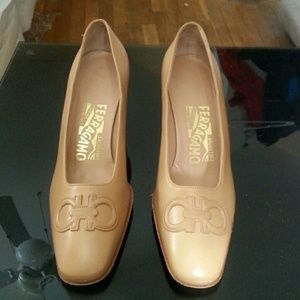Ferragamo nude heels Sz.5