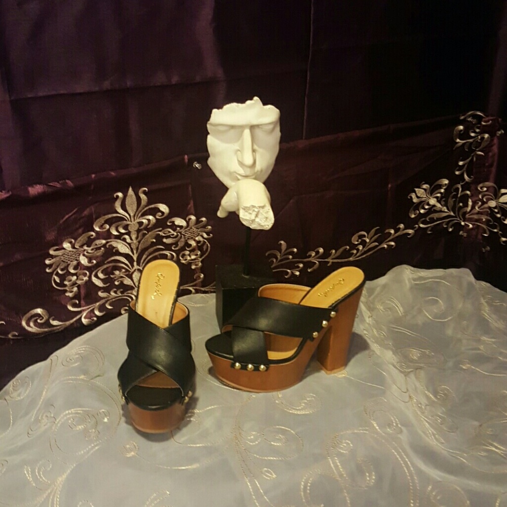 SALE TODAY ONLY 🥂New Cupid chunky heel slip ons🥂