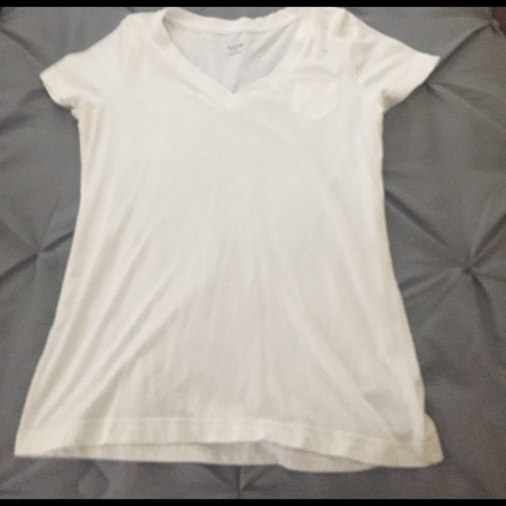 White tee shirt