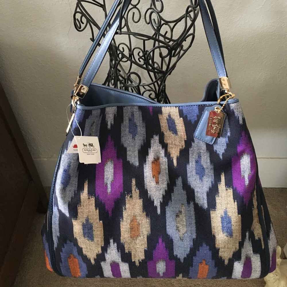On Hold. NWT Coach Bag & Wristlet