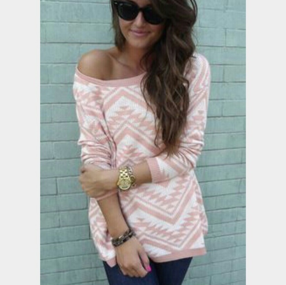 *SOLD IN A BUNDLE!!!* Super cozy Aztec sweater - Picture 2 of 6