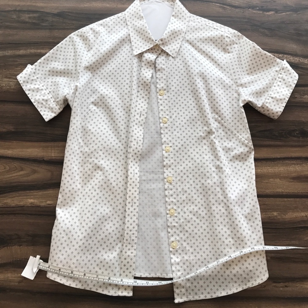 Short-sleeve button-down shirt