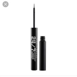 Urban Decay liquid eyeliner in Perversion