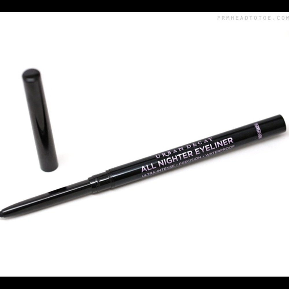 Urban decay crayon eyeliner in perversion