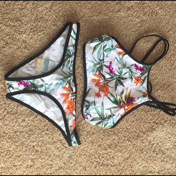 Forever 21 Other - Floral high neck bikini