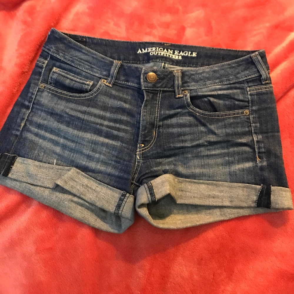 AE Shorts - Picture 2 of 2