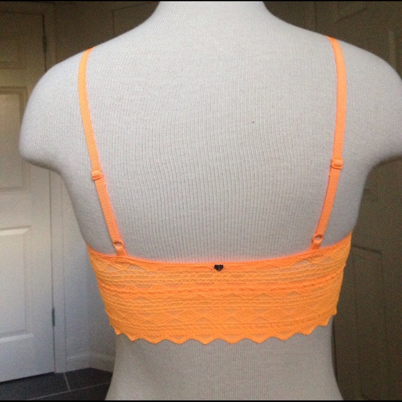 Victoria's Secret - Picture 2 of 4