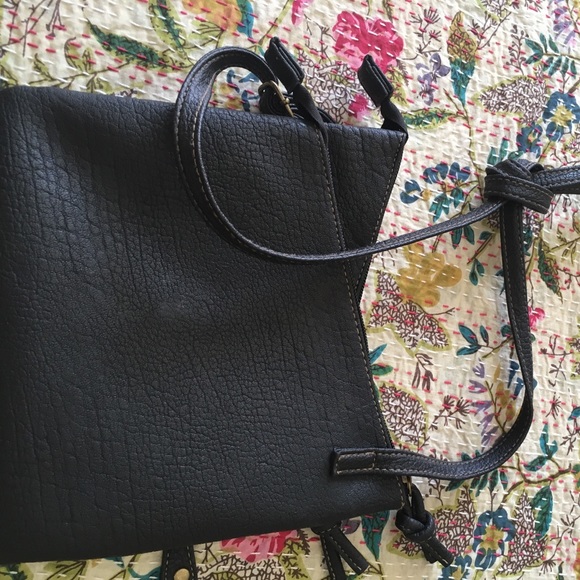 Joe Boxer cross body purse - Picture 2 of 3