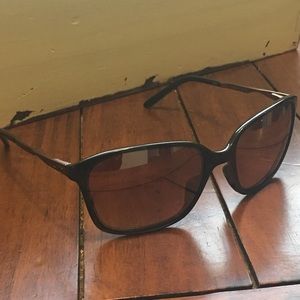 NEW Women's Oakley Sunglasses Polarized Brown